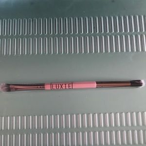 Luxie Beauty - Blending and Shading Eye Brush 249
